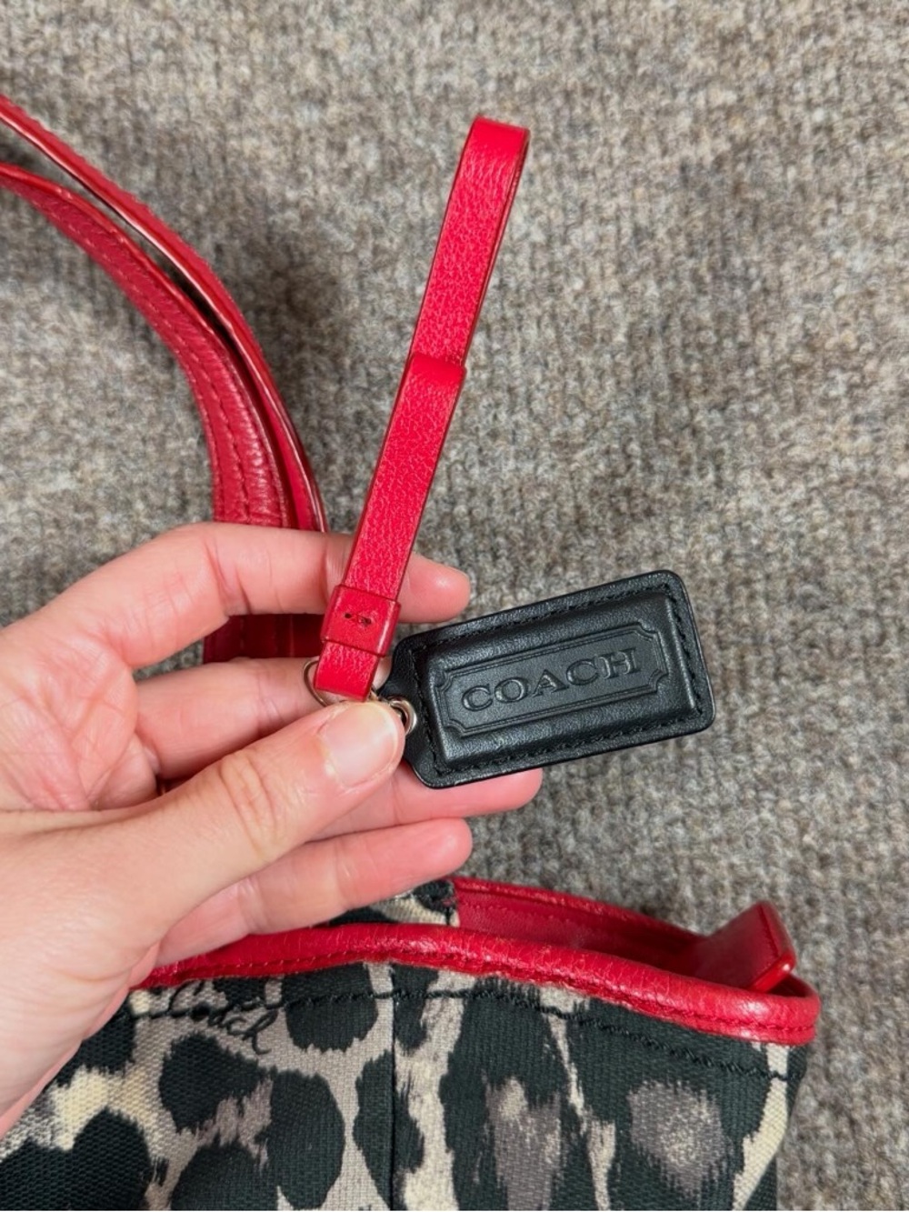 Coach Ocelot Animal Print Carrie Tote Shoulder Bag Red Leather Trim Zip Closure - Picture 3 of 14